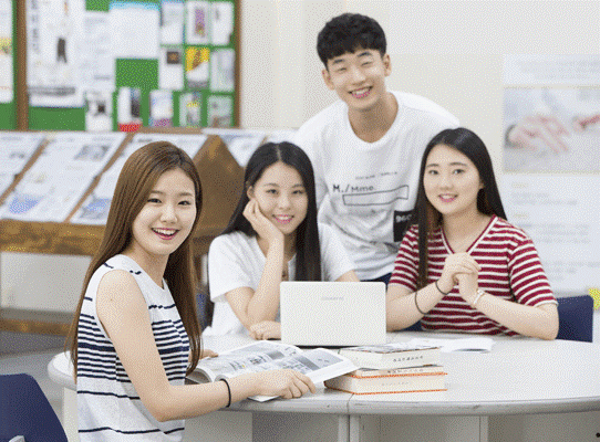 Hoàn thiện hồ sơ qua với các thông tin du học Hàn Quốc mới nhất được Hankang cập nhật (Nguồn: Internet)